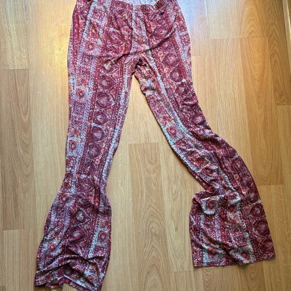 Billabong stretch flare Bohemian Red Paisley Flare Pants